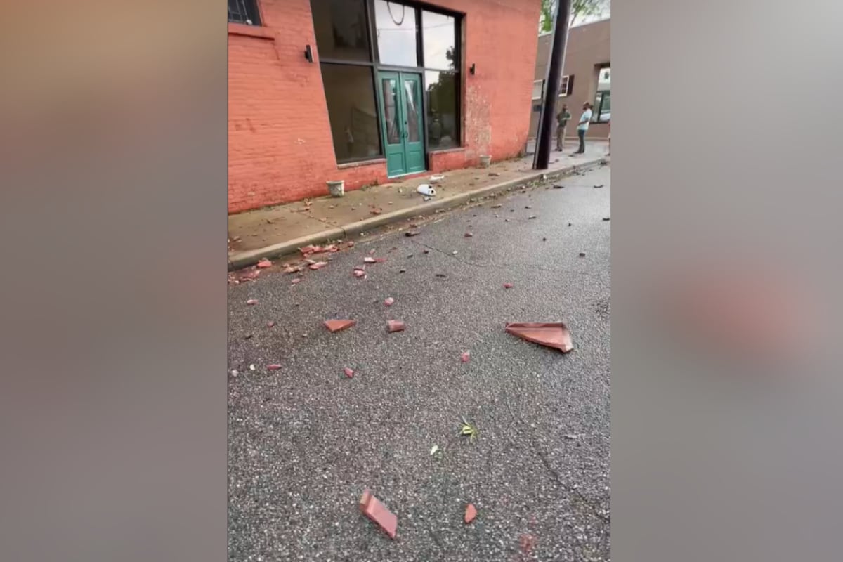 preloaded gallery image