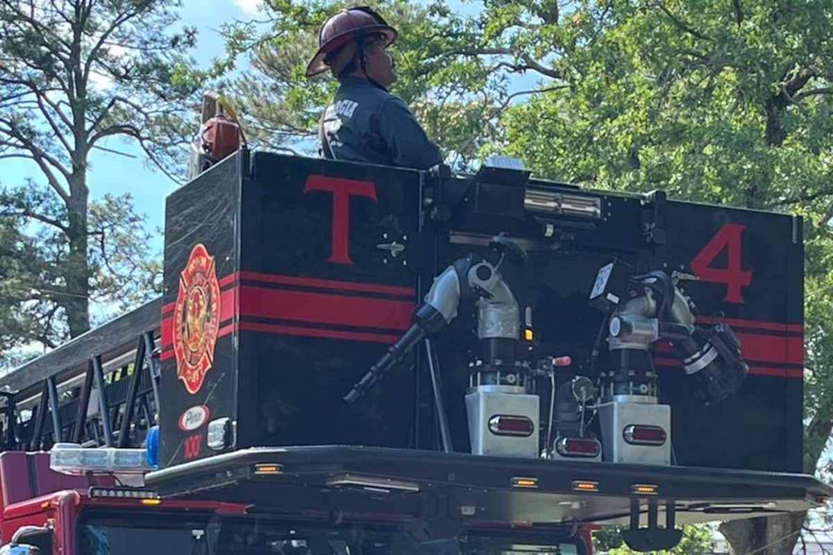 preloaded gallery image