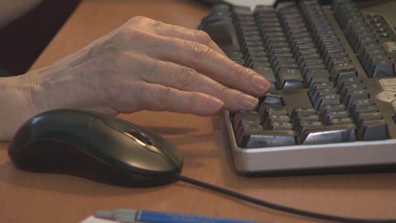 Online shopping during the holiday season can be rife with scammers. But there are ways you...