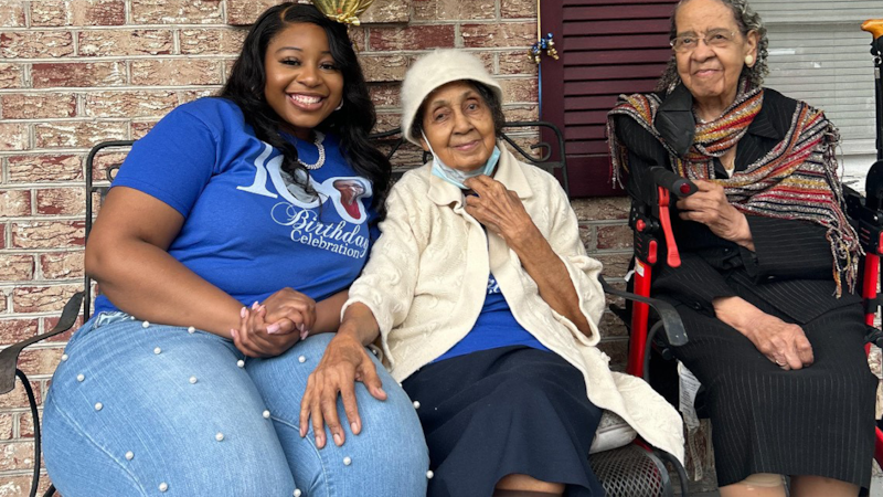 Thelma Johnson (center) celebrated turing 100 years old on March 4.